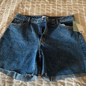 Nwt shorts size 14. H &M. Perfect. Recycled denim